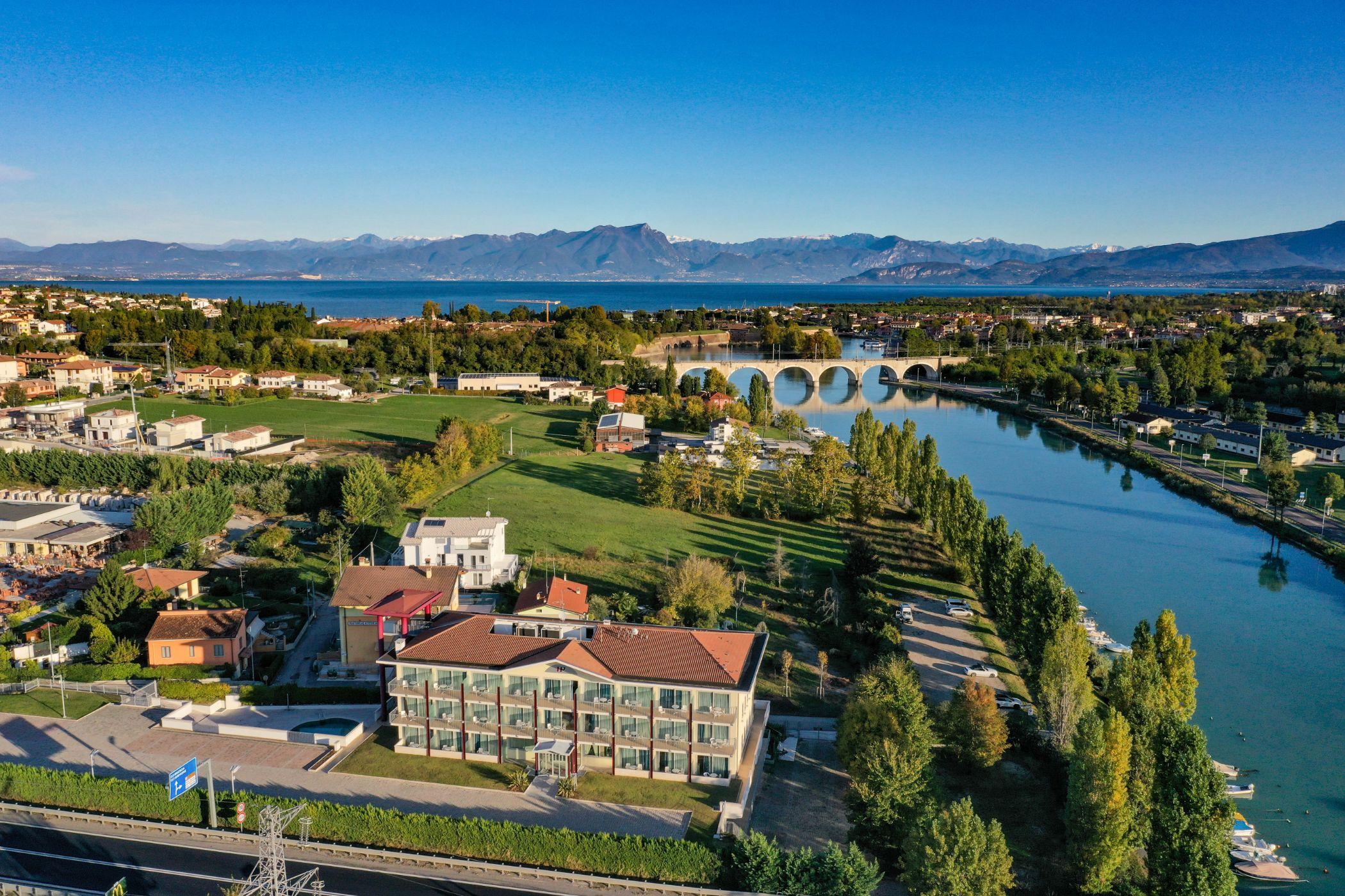Hotel Rivus Peschiera del Garda Eksteriør billede