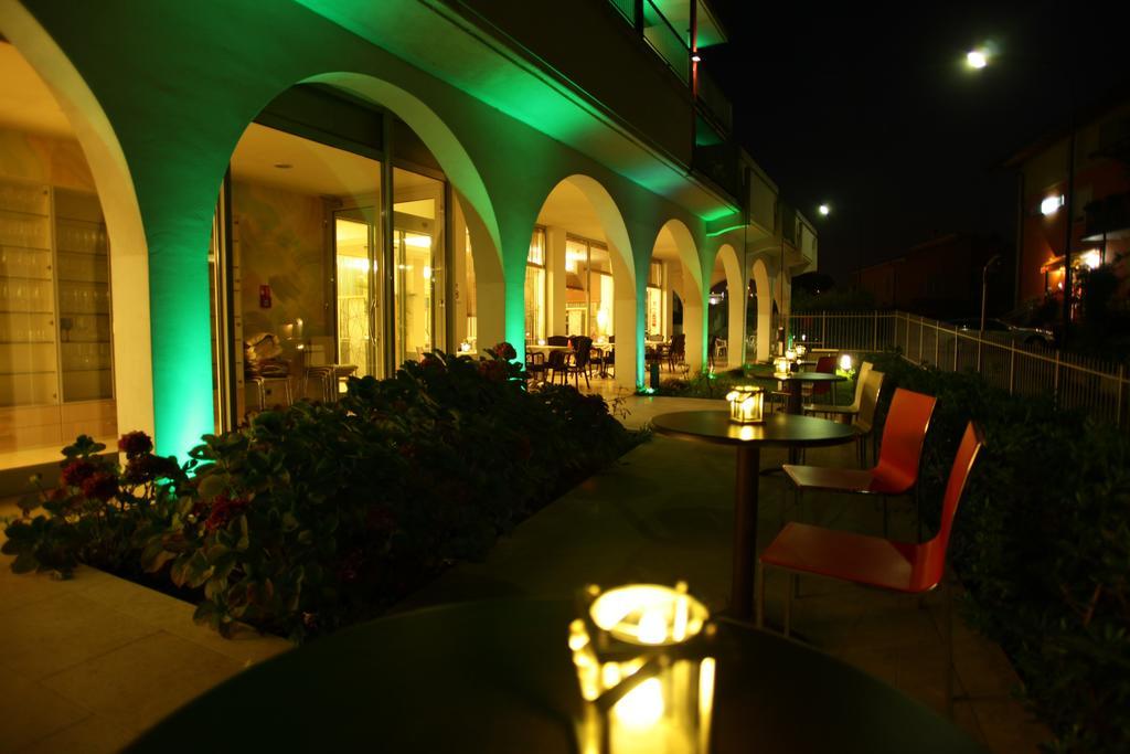 Hotel Rivus Peschiera del Garda Eksteriør billede